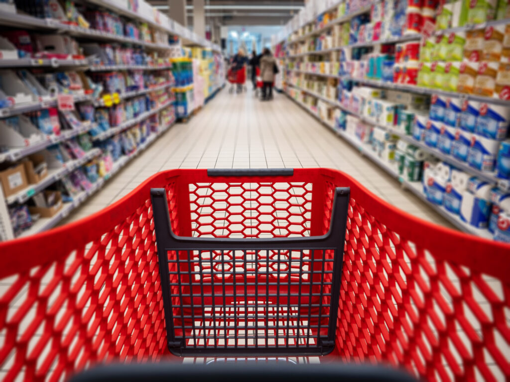 Sur quoi s'approvisionner (et quoi sauter) avant que les tarifs n'augmentent les prix
