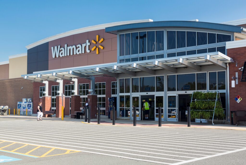 Walmart augmente les prix bientôt - ce que les acheteurs devraient savoir