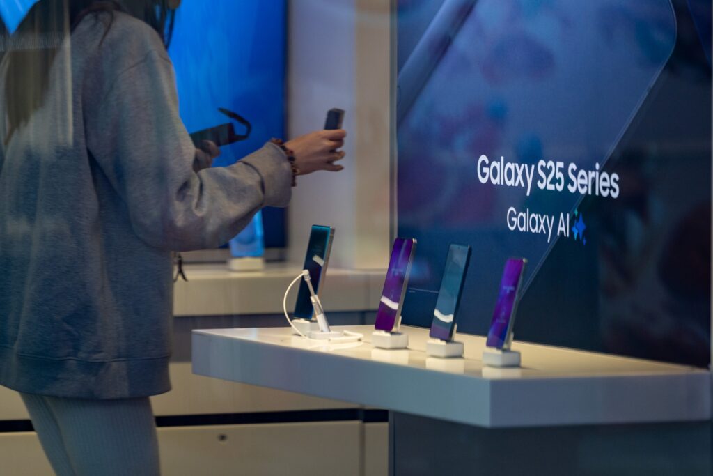 Mint Mobile propose 440 $ de réduction sur les téléphones Samsung et Google plus les plans illimités à moitié depuis deux ans