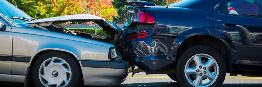 Aide! Ma voiture a été totalisée. Dois-je réparer et continuer à le conduire ou en acheter un nouveau?