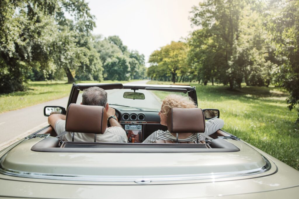 Vous avez pris votre retraite et avez arrêté de vous déplacer. Comment réduire les coûts de l’assurance automobile ?