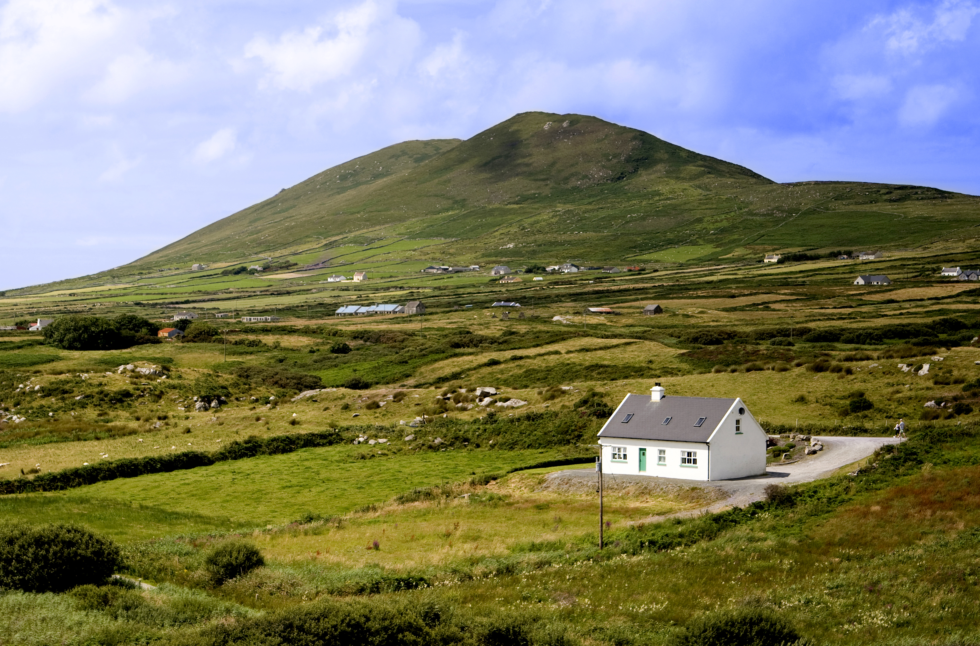 Une maison nichée dans la campagne irlandaise