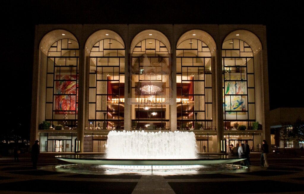 Le Met Opera pourrait vendre ses peintures emblématiques. Est-ce un bon investissement ?
