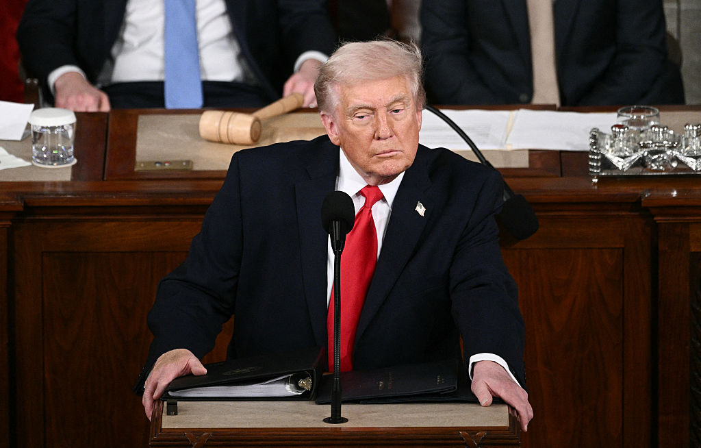 Le président américain Donald Trump prononce le discours sur l'état de l'Union dans la salle du Capitole des États-Unis à Washington, DC, le 24 février 2026.
