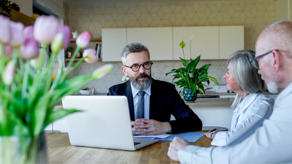Cacher la vérité à votre conseiller financier peut vous coûter cher