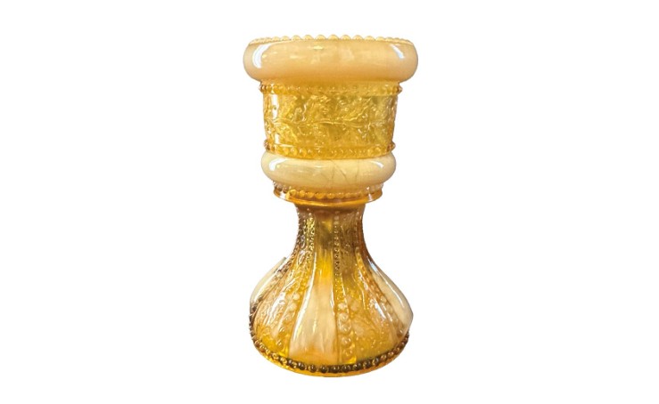 Un porte-cure-dents ancien. Des porte-cure-dents rares comme celui-ci, fabriqués en 1903 par Indiana Tumbler & Goblet Works, ont été vendus aux enchères jusqu'à 15 000 $. KRR388.collectibles.porte-cure-dents