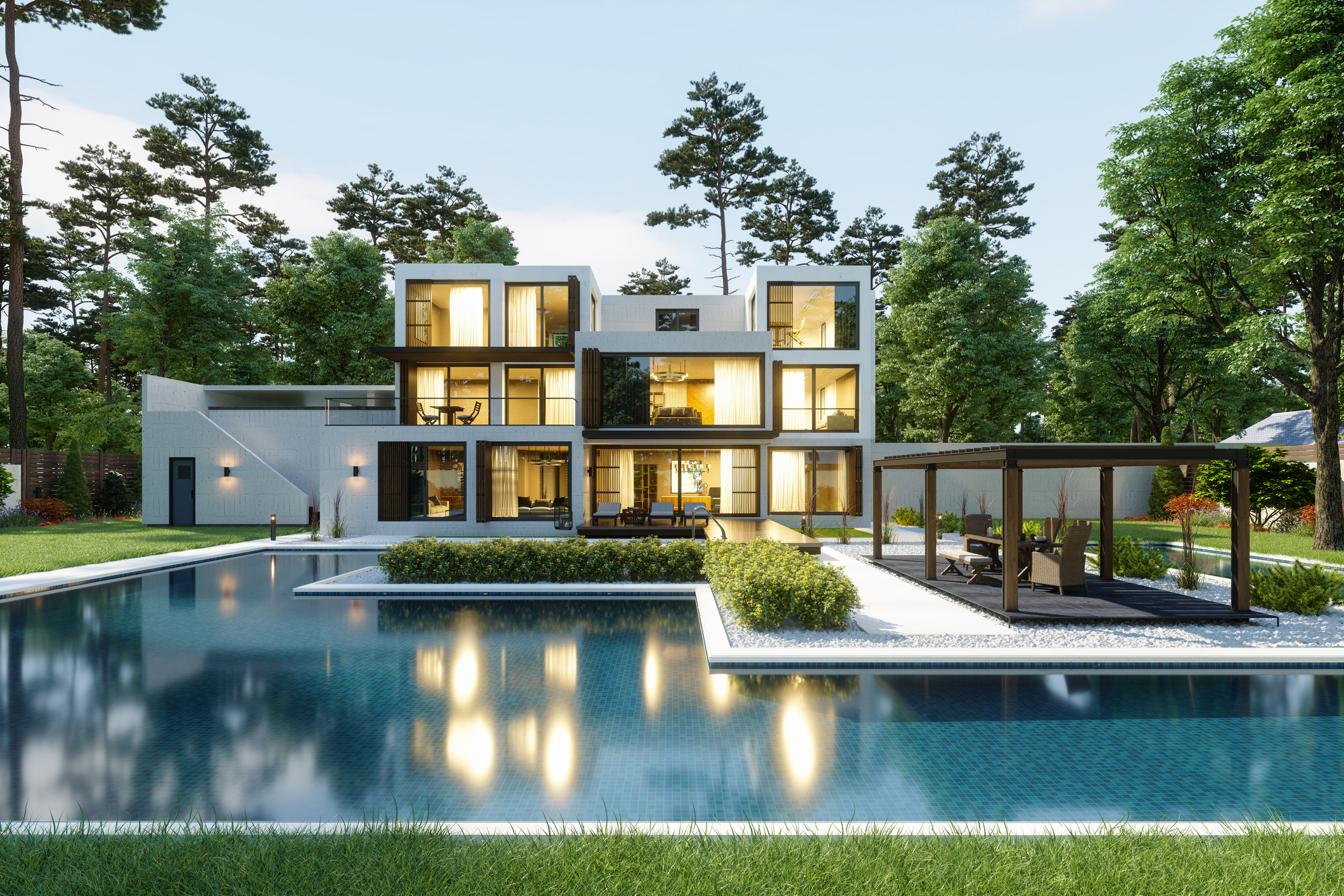 Une maison coûteuse de style moderne avec de grandes fenêtres et une cour bien entretenue avec une grande piscine et une pergola.