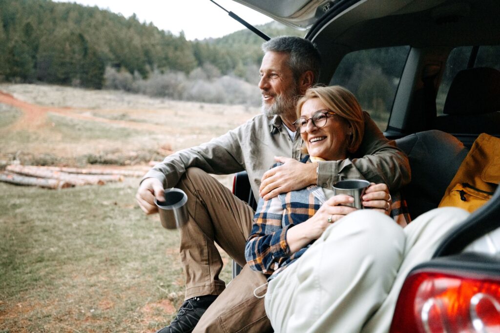 Nous prenons notre retraite à 63 ans avec 5,7 millions de dollars. Ma femme souhaite souscrire une assurance dépendance, mais je souhaite m'auto-assurer. Qui a raison ?
