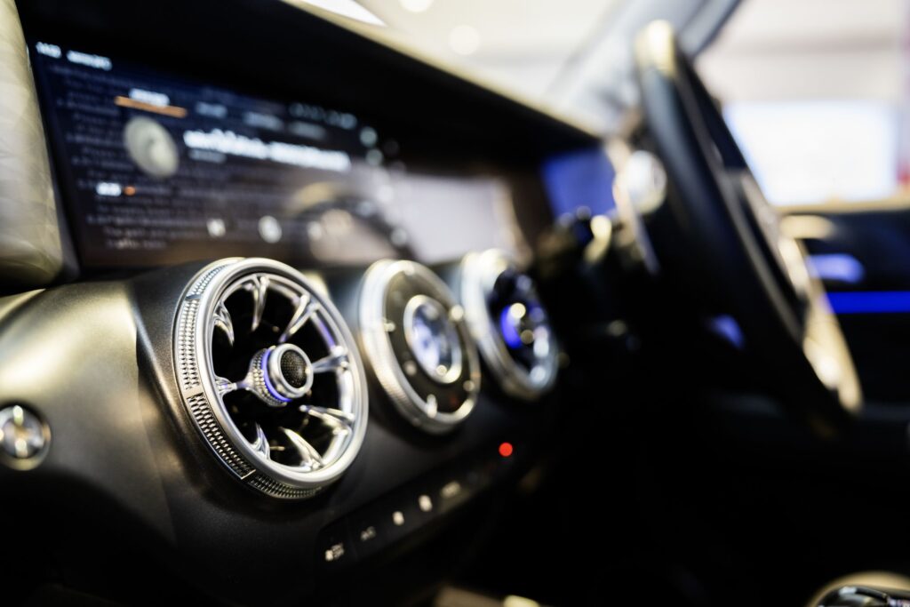 Combien d'argent vous gagneriez en bourse au lieu de financer une nouvelle voiture