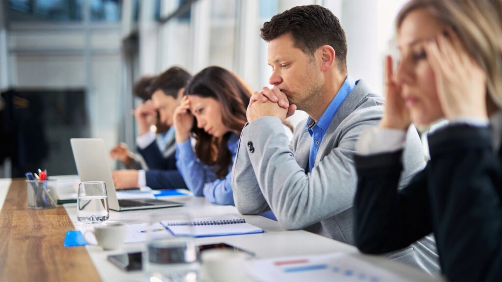 Vous voulez que les employés adoptent l’IA ? Donnez-leur leur mot à dire sur la façon dont il est utilisé