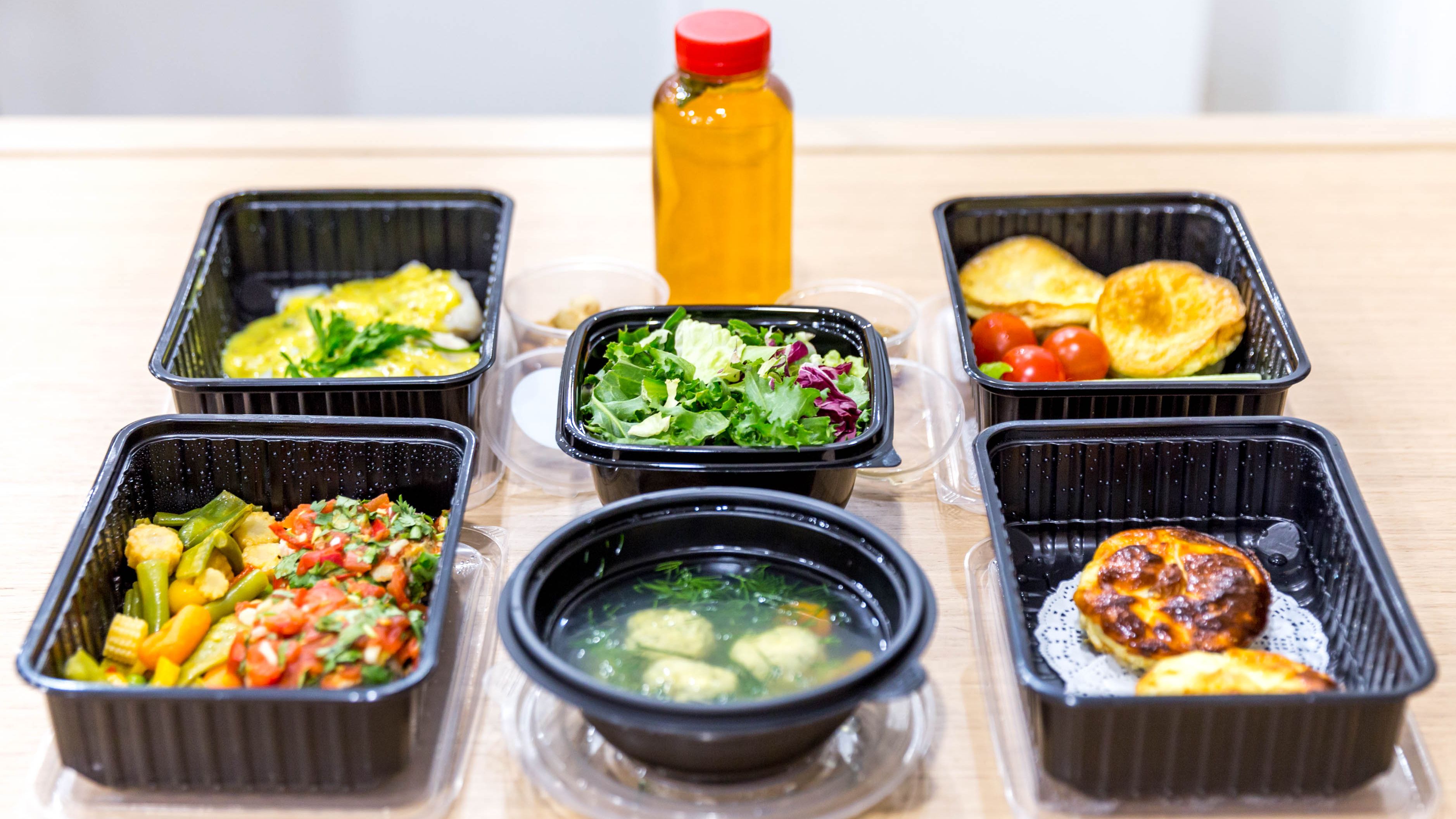 Repas quotidiens en box. Livraison de nourriture saine.