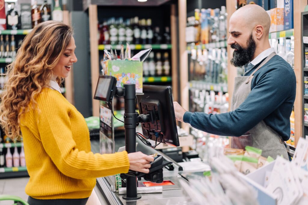 Je gagne 315 $ en essence et en épicerie chaque année simplement en glissant ces deux cartes de crédit