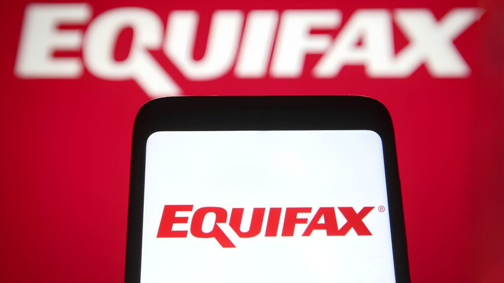 Règlement de 100 millions de dollars à Equifax : qui pourrait être payé ?