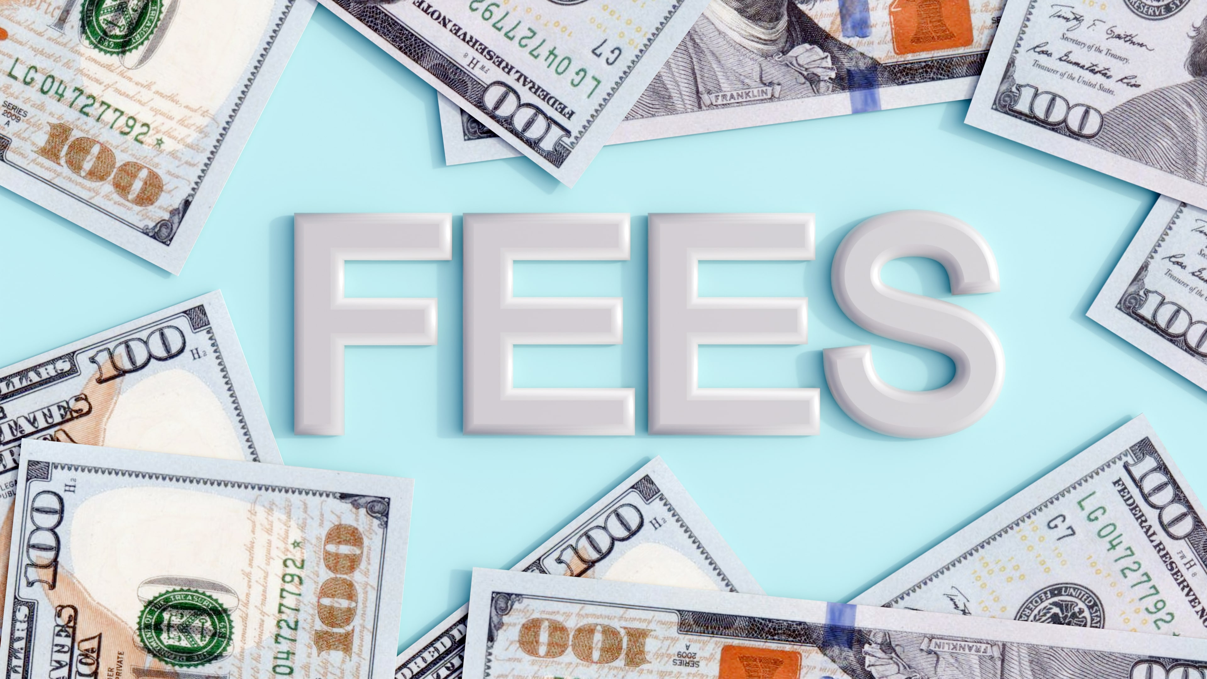 Rendu 3D du mot "FRAIS" et les billets de cent dollars américains (USD). Concept de finance, coût, dépenses, frais, argent.
