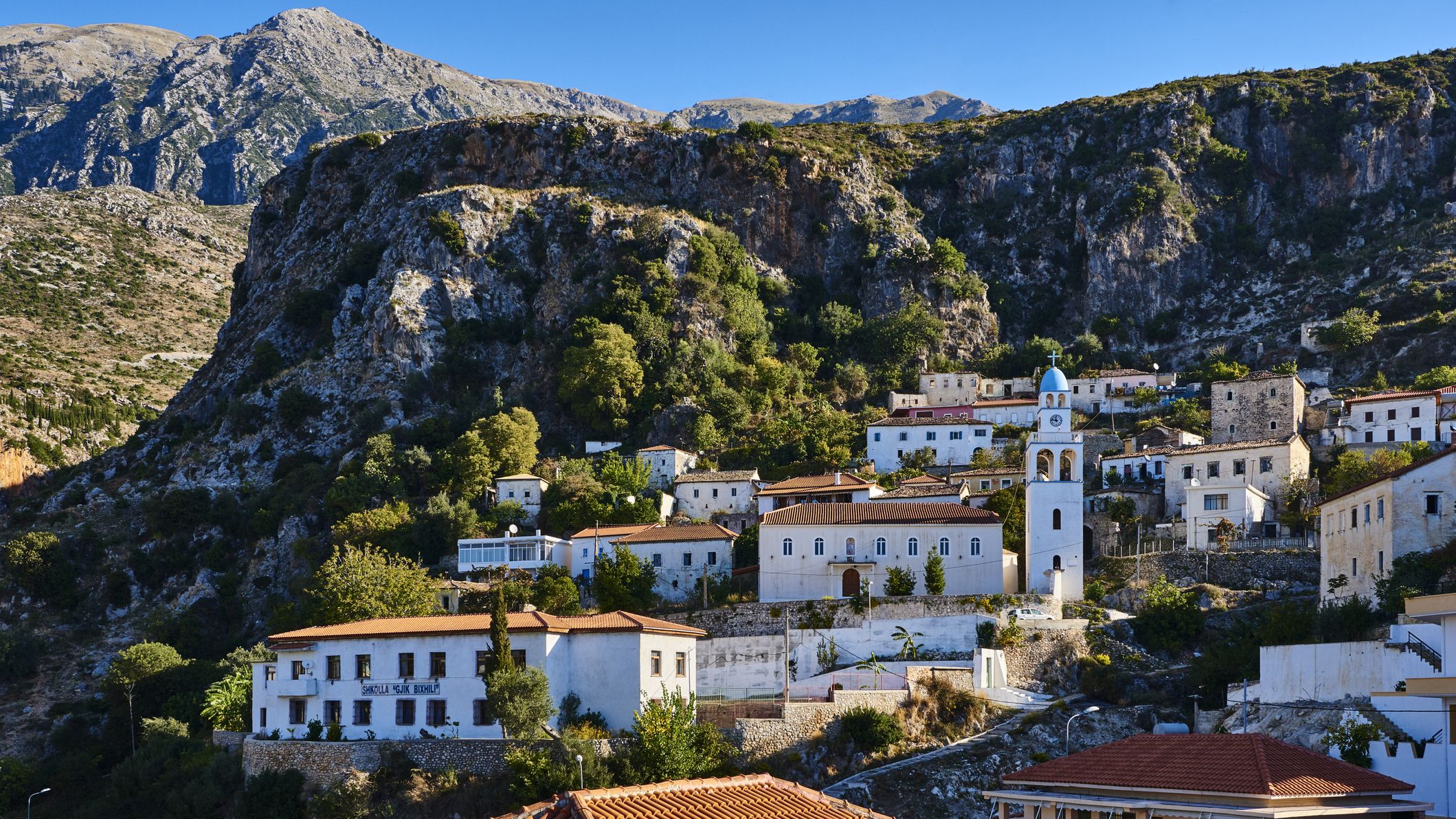 Village de Dhermi sur la côte Adriatique, Albanie